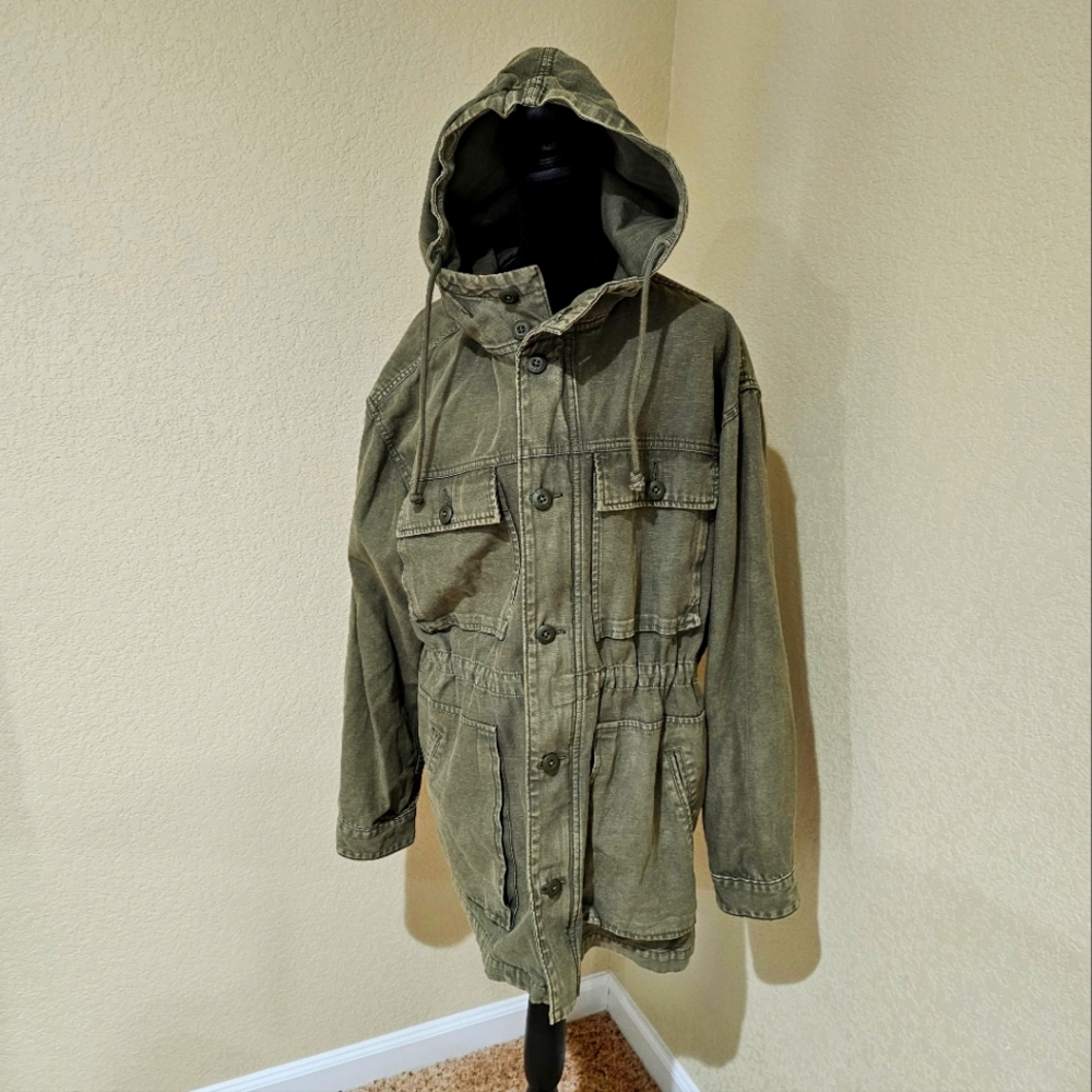 Aritzia TNA cargo utility jacket with hood Size 2 OVERSIZEDED